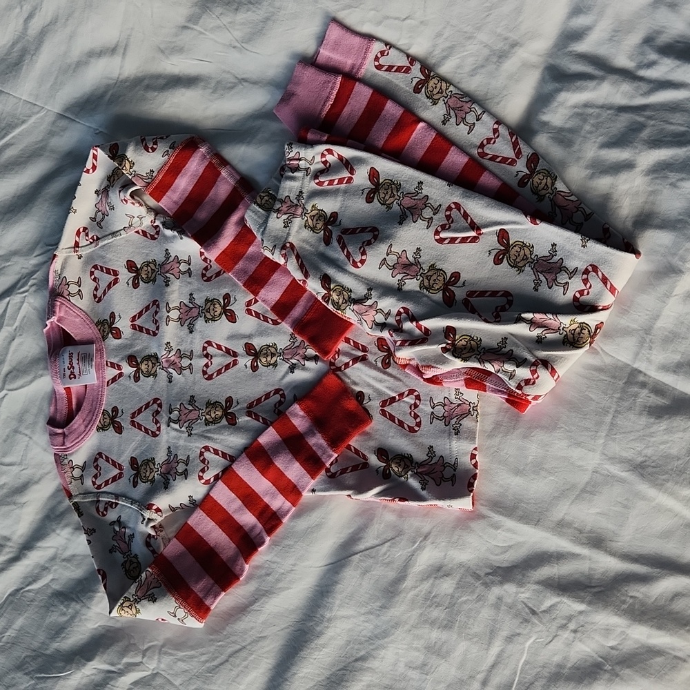 Hanna Andersson Dr. Seuss Cindy Lou who pajamas 120 6-7